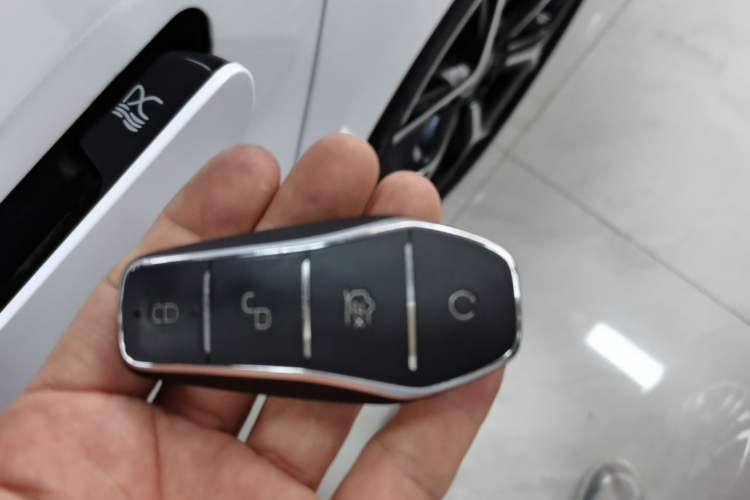 Used BYD Han 2022 DM-i 242km Flagship Model