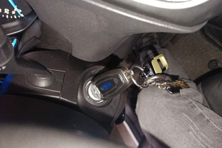 Used Ford Focus 2017 Sedan 1.6L Automatic Fashion Edition Smart Drive Version Vehicle Key