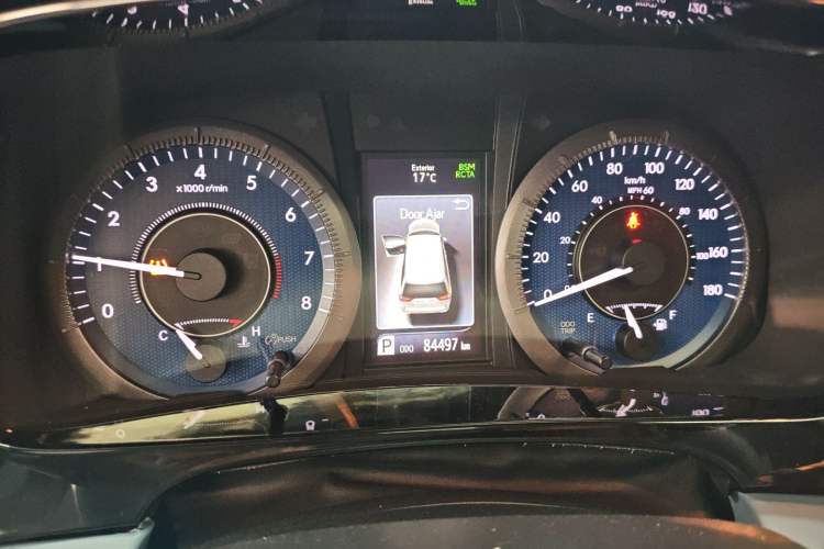 Used Toyota SIENNA 2019 3.5L Four-Wheel Drive XLE 7 Seats U.S. Specification