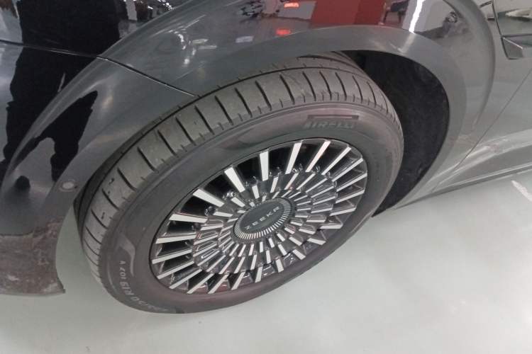 Used Zeekr 009 2024 7-Seater Aisle Version 108 kWh