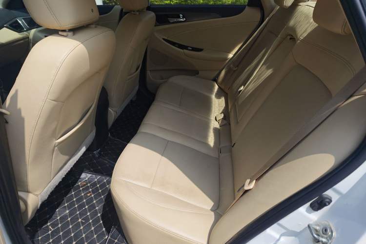 Used Changan Eado 2015 1.6L Manual Luxury Model China V Standard
