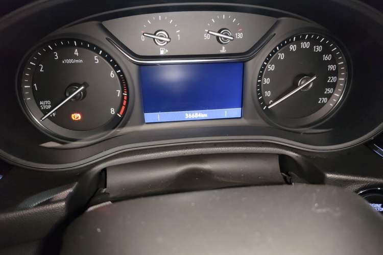 Used Buick Regal 2023 552T Smart Enjoyment Version Odometer Close Up