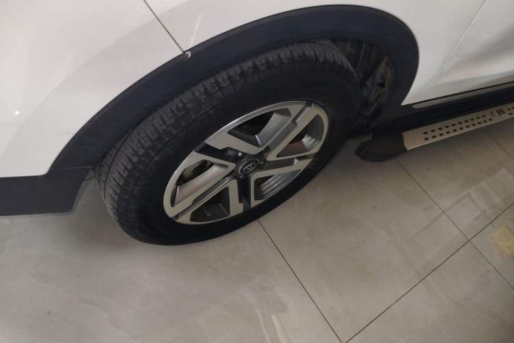 Used CHANGAN CS55 2018 1.5T Automatic Colorful Edition China V Standard Left Front Wheel Hub