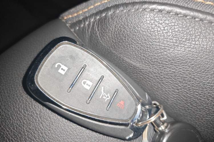 Used Chevrolet Equinox 2019 535T Automatic YuJie Edition China V Standard Vehicle Key