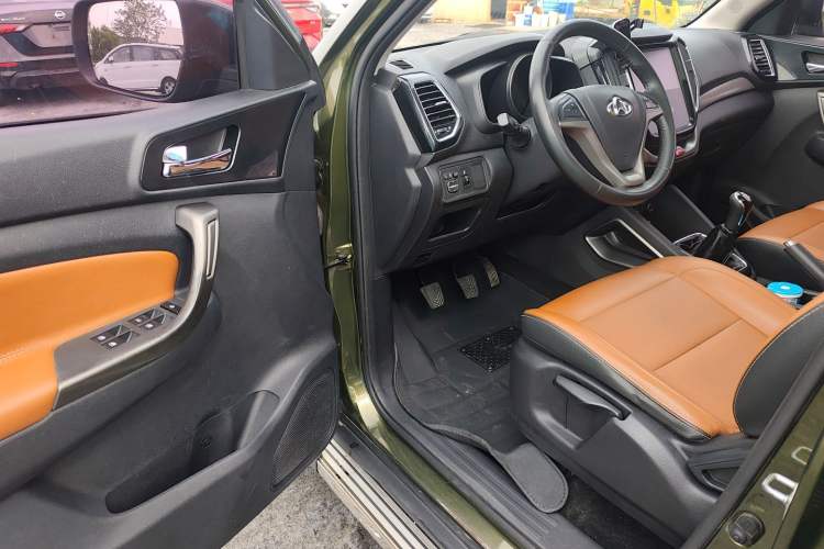 Used CHANGAN OSHAN CX70 2016 1.6L Manual Luxury Model
