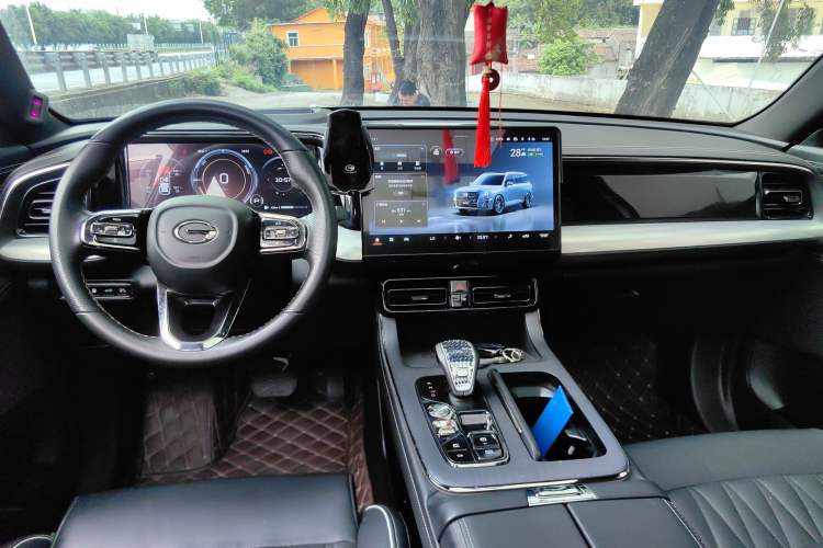 Used GAC Trumpchi GS8 2022 Double-Energy Series 2.0TM Four-Wheel Drive Premium Edition (7 Seats) Interior 2