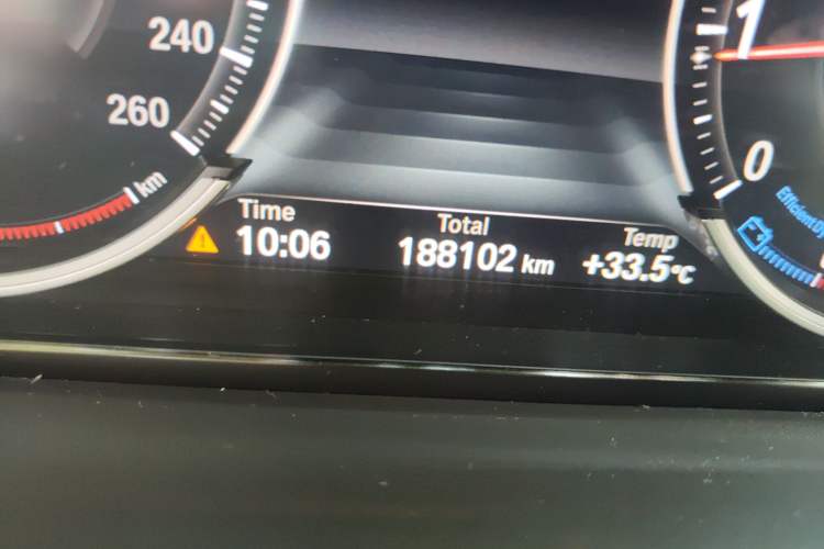 Used BMW 5 Series GT 2017 528i Leading Model
