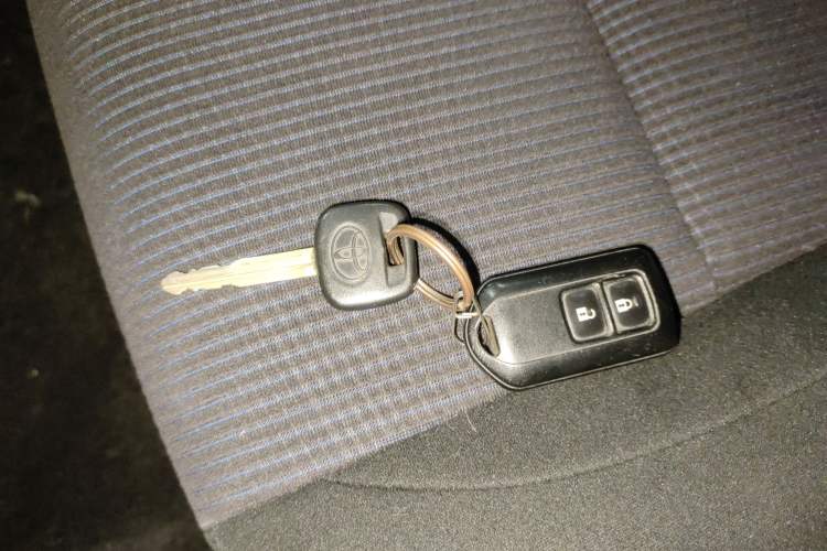 Used Toyota YARiS L Zhi Xuan 2016 Revised 1.5E CVT Charming Edition