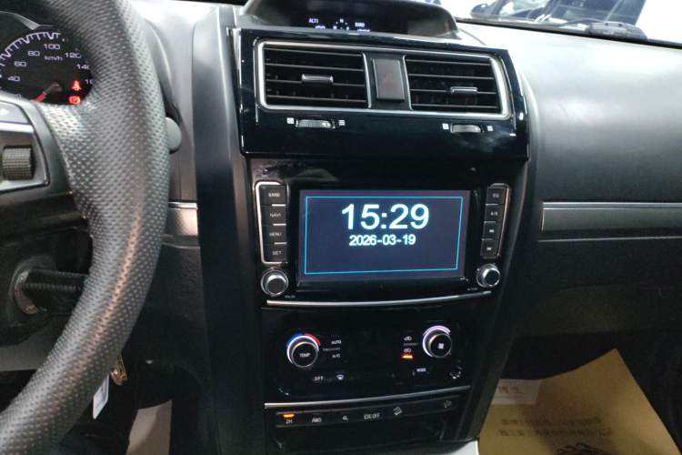 Used Haval H5 Classic 2018 Classic Edition 2.0T Diesel Manual 4x4 Elite Model Audio And AC Panel