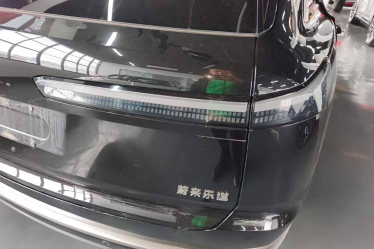 Used ONVO Luxeed L90 2025 Model—Ultra Six-Seater Version
