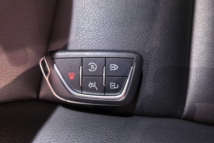 Used Cadillac XT4 2024 28T Two-Wheel-Drive Luxury Version Vehicle Key