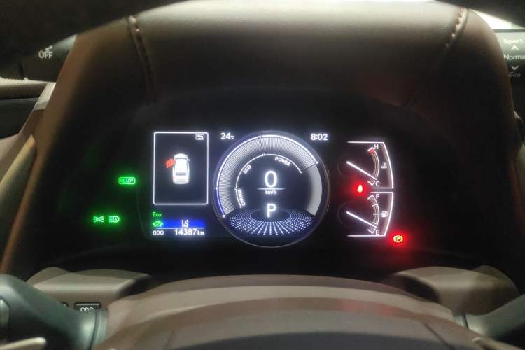 Used Lexus ES 2020 300h Deluxe Edition
