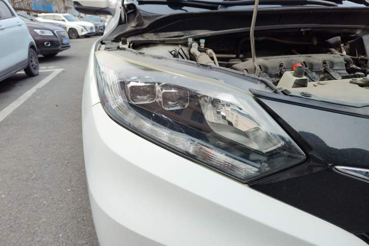 Used Honda Vezel 2017 1.8L CVT Front-Wheel Drive Pioneer Edition