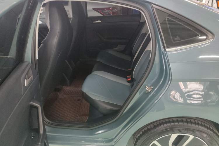 Used Volkswagen Lavida 2023 New Sharp 1.5L Automatic New Wish Edition
