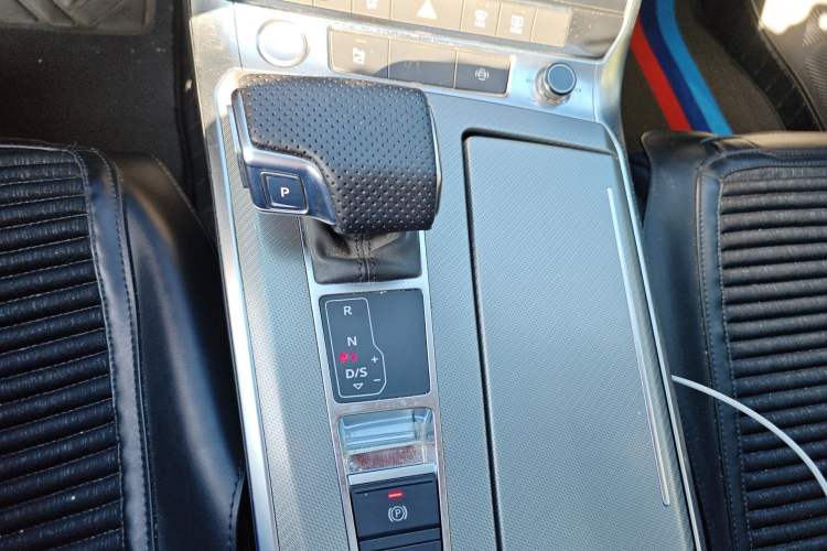 Used Audi A6L 2019 45 TFSI Prestige Elegant Edition Gear Lever