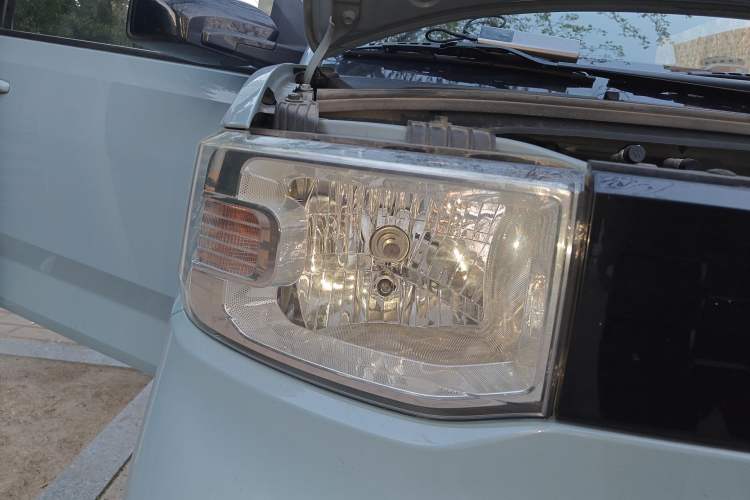 Used Wuling Hongguang MINIEV 2020 Enjoyment Model Lithium Iron Phosphate Right Front Headlight