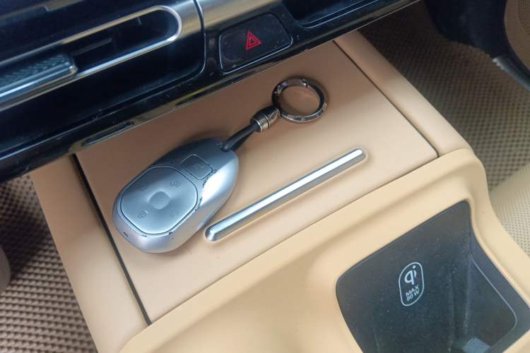 Used GAC Trumpchi Trumpchi E8 2024 Honor Series 2.0L Honor Edition
