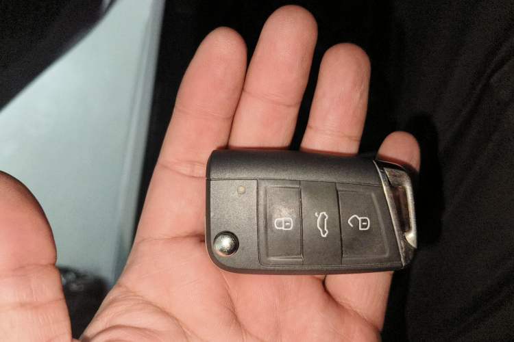 Used Volkswagen Sagitar 2025 300TSI DSG Excellence Edition Vehicle Key