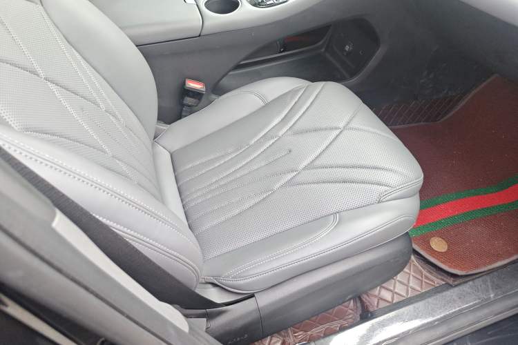 Used Geely Galaxy L6 2025 EM-i 140km Long-Range Version