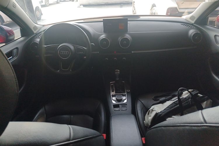 Used Audi A3 2017 Sportback 35 TFSI Ambition Edition Center Console