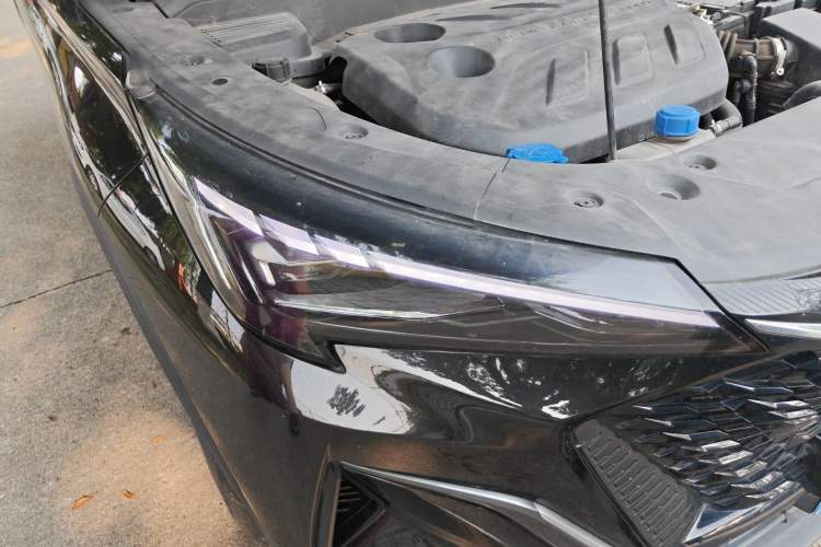 Used CHANGAN OSHAN X5 PLUS 2023 Revised 1.5T DCT Excellence Edition Right Front Headlight