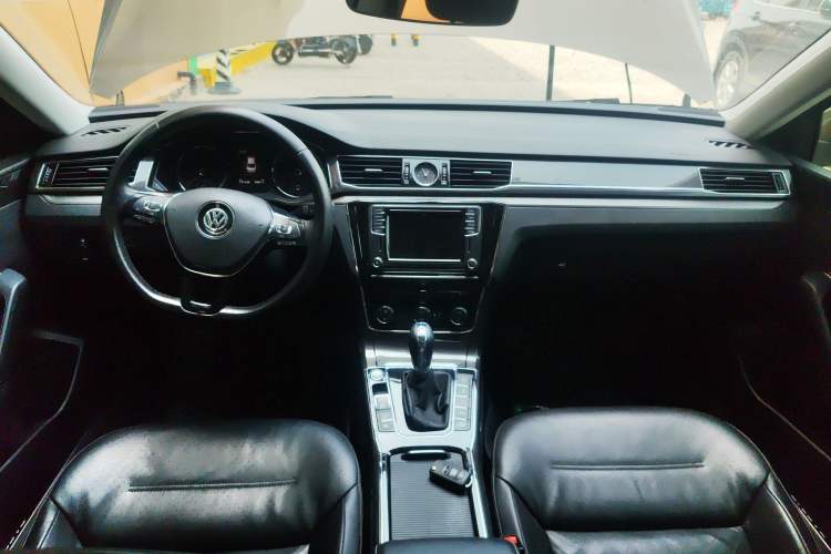 Used Volkswagen Passat 2016 330TSI DSG Prestige Edition
