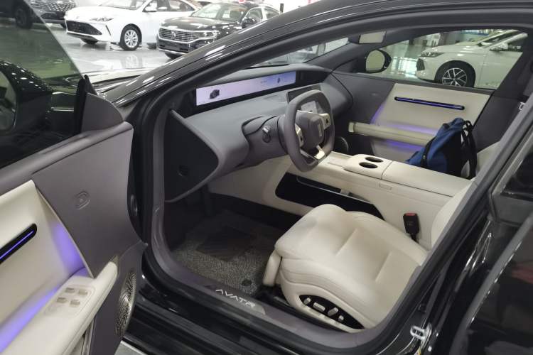 Used Avatr 06 2025 Pro Range-Extended Edition
