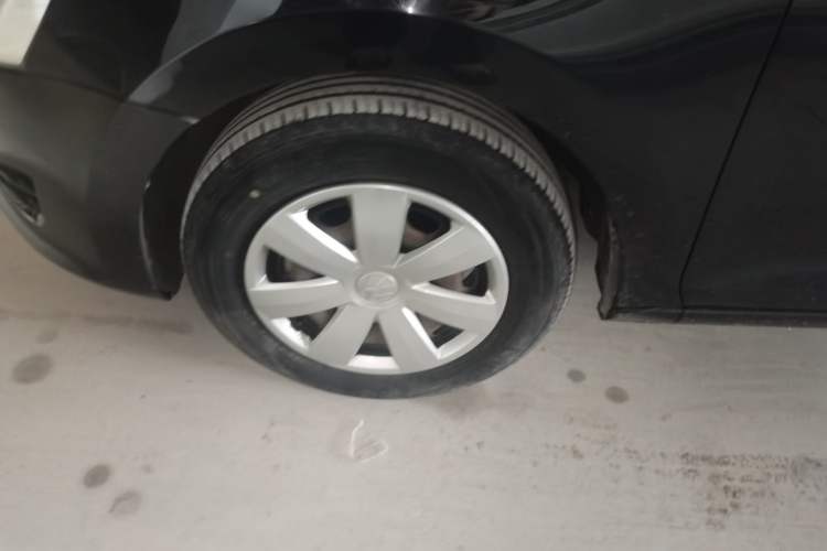 Used Volkswagen Santana 2015 1.4L Manual Fashion Edition Left Front Wheel Hub