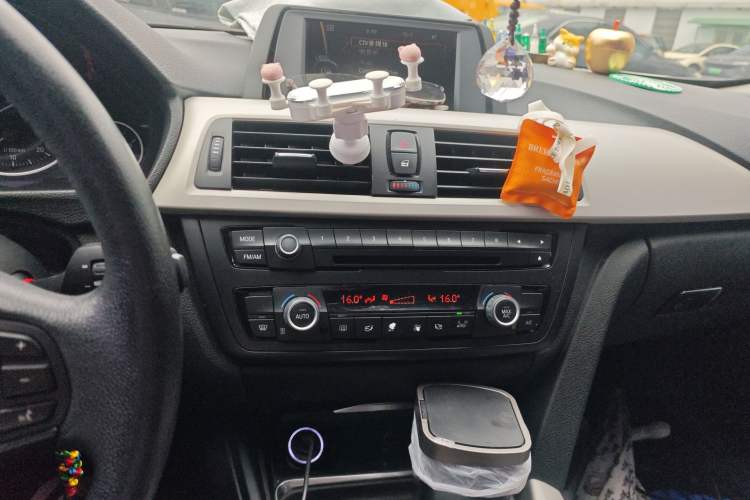 Used BMW 3 Series 2014 320Li Fashion Model