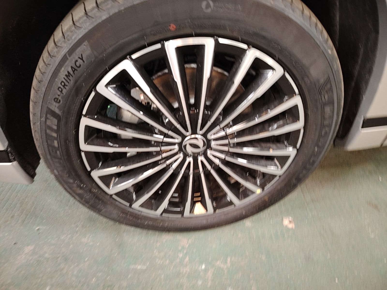 Dongfeng Aeolus L8 2025 Model 185KM Dream Edition — снимка 10