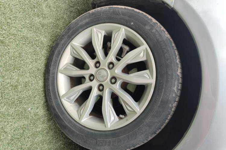 Used Hongqi H5 2018 30TD Dynamic Edition Right Rear Wheel Hub