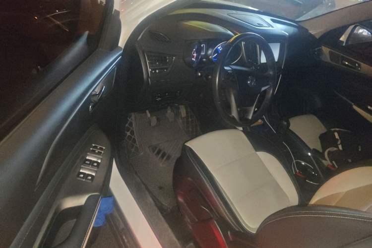 Used Changan CS35 2017 1.6L Manual Luxury Model
