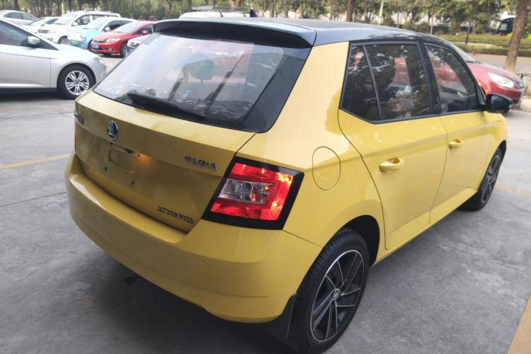 Used Skoda Fabia 2017 1.6L Automatic Sport Edition
