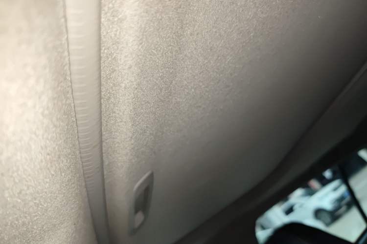 Used Toyota YARiS L Zhi Xuan 2015 1.5G Automatic Xuan Dong Sunroof Special Edition Headliner