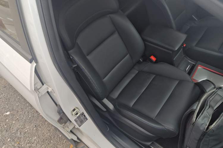 Used MG 4 EV 2022 425 km Luxury Edition
