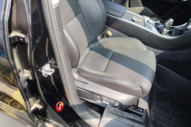 Used Lynk & Co 01 EM-P 2019 1.5T PHEV Pro Right Front Seat