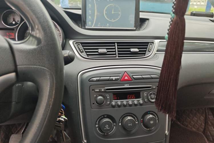 Used Peugeot 308 2013 1.6L Manual YouShang Model
