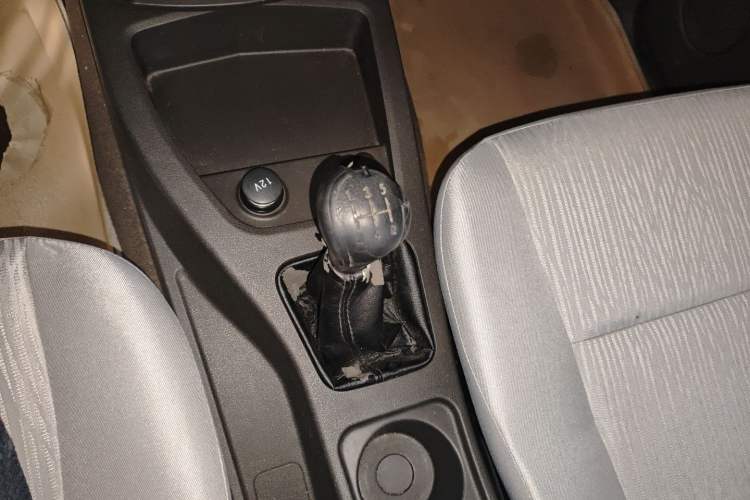 Used Wuling Hongguang 2015 1.2L S Base Model China V Standard
