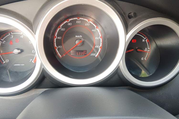 Used CHANGAN CX20 2014 1.4L Manual Sunroof Navigation Version – China IV Standard
