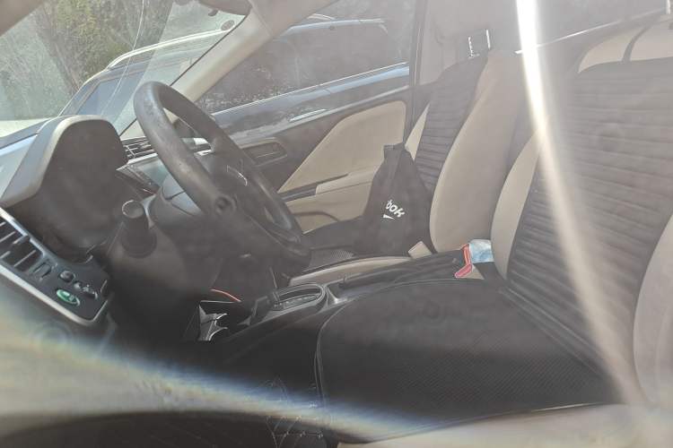 Used Honda City 2015 1.5L CVT Comfort Version