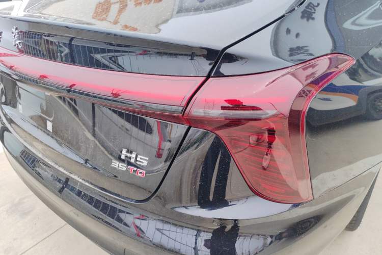 Used Hongqi H5 2025 Model 1.5T DCT Xuan Ying 2 Million Units Commemorative Edition