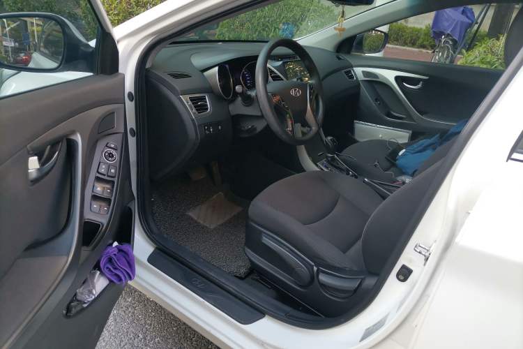 Used Hyundai Elantra (5th Generation / Langdong) 2016 1.6L Automatic Prestige Model
