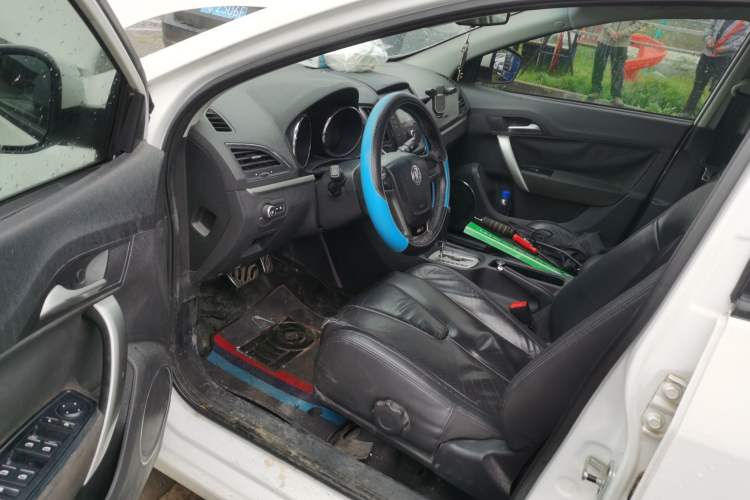 Used MG 5 2012 1.5L Automatic Elite Edition Driver Seat