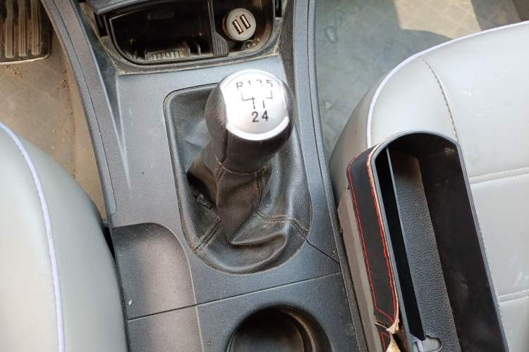 Used Bestune B50 2011 1.6L manual fashion version