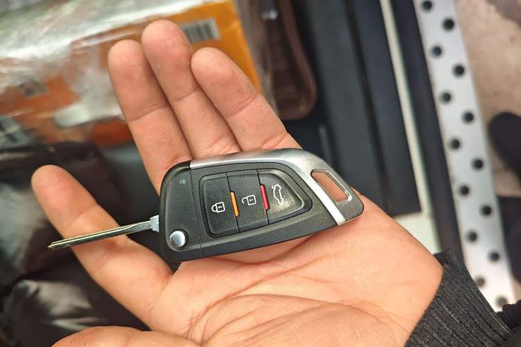 Used SsangYong Korando 2014 2.0L Gasoline Two-Wheel Drive Automatic Elite Navigation Edition