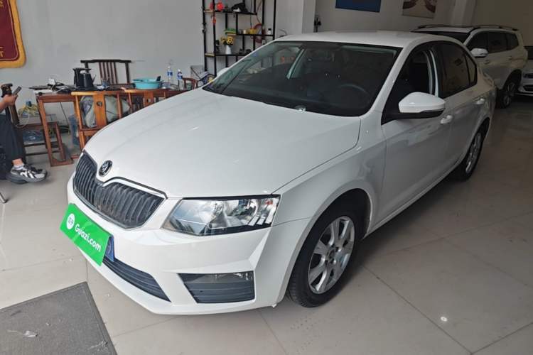 Used Skoda Octavia 2017 Classic Model 1.6L Automatic Standard Edition