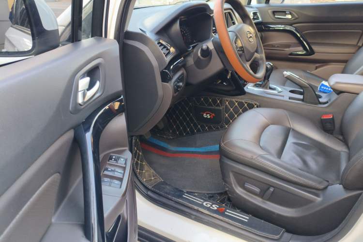 Used GAC Trumpchi GS4 2017 235T Manual Two-Wheel Drive Luxury Edition Driver Seat