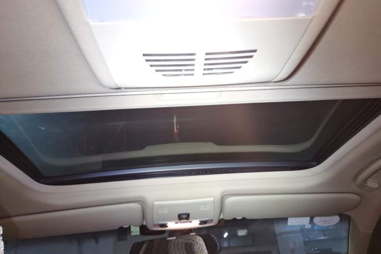 Used BMW 3 Series 2010 320i Luxury Edition
