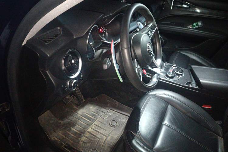 Used Alfa Romeo Stelvio 2017 2.0T 200HP Elite Edition