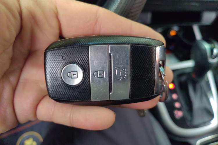 Used Kia KX3 2015 1.6L Automatic Two-Wheel Drive DLX Vehicle Key